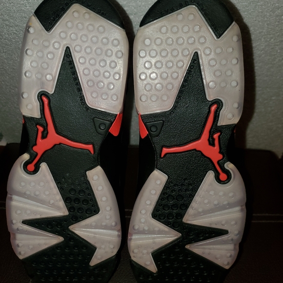 Jordan 6 Retro Black Infared *Authentic* - Picture 5 of 6